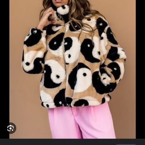 Caught a Vibe Yin Yang faux fur bomber ☯️